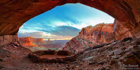 Sunset at false kiva in Canyonlands National Park near Moab, Utah